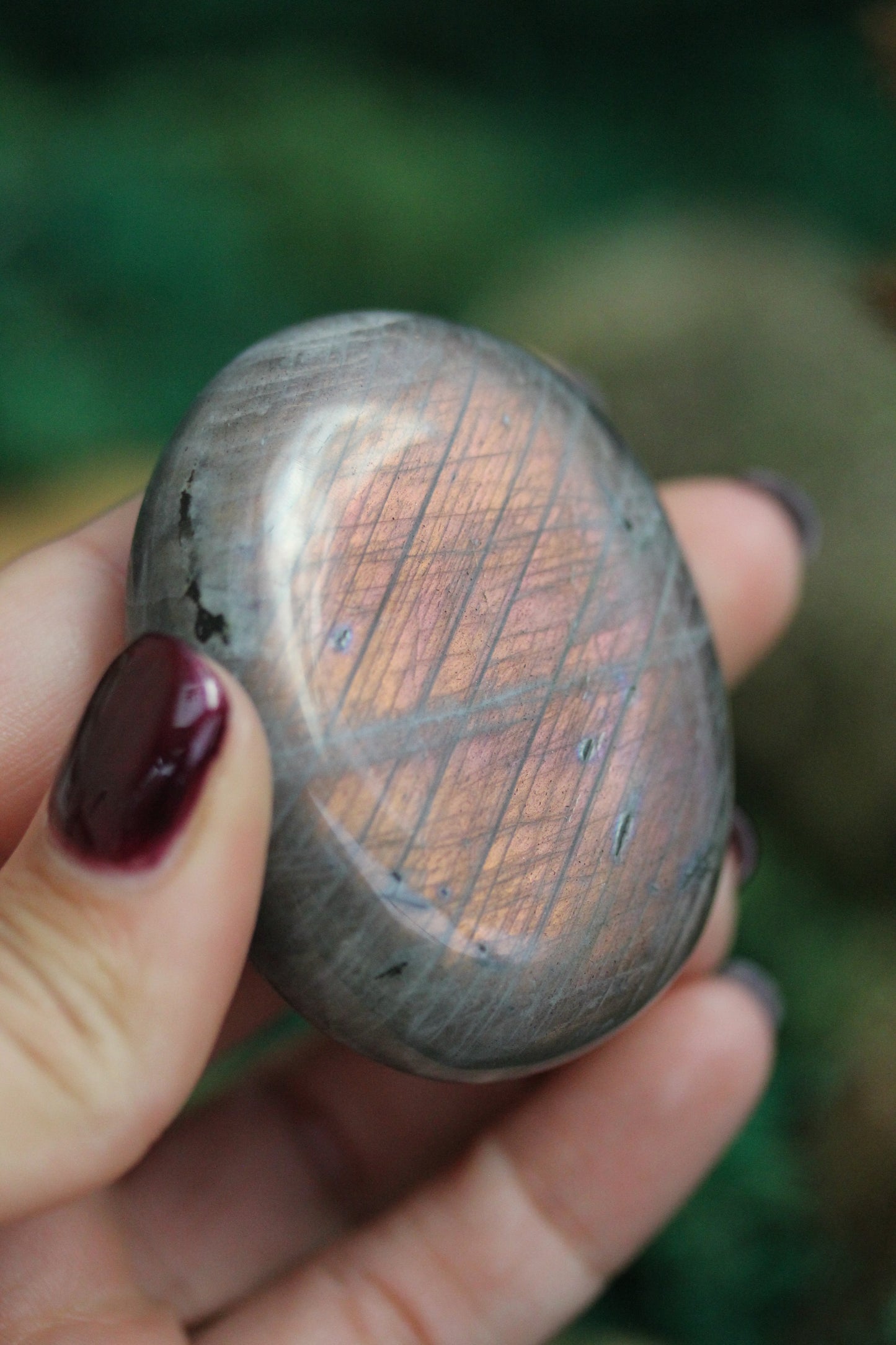 Purple Labradorite Palmstone PLP12