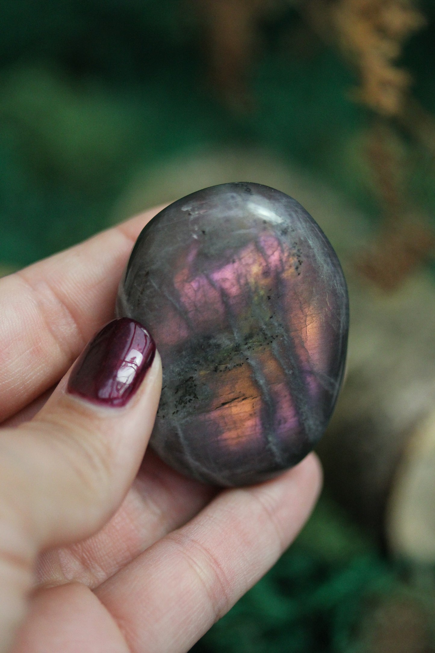 Purple Labradorite Palmstone PLP5