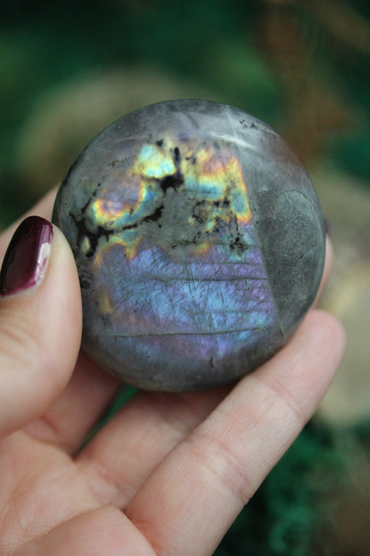 Purple Labradorite Palmstone PLP10