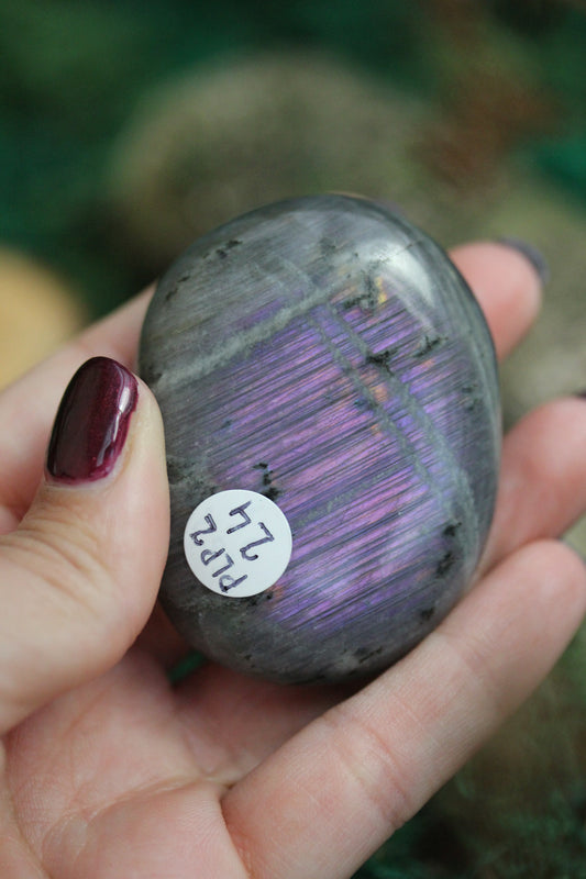 Purple Labradorite Palmstone PLP2